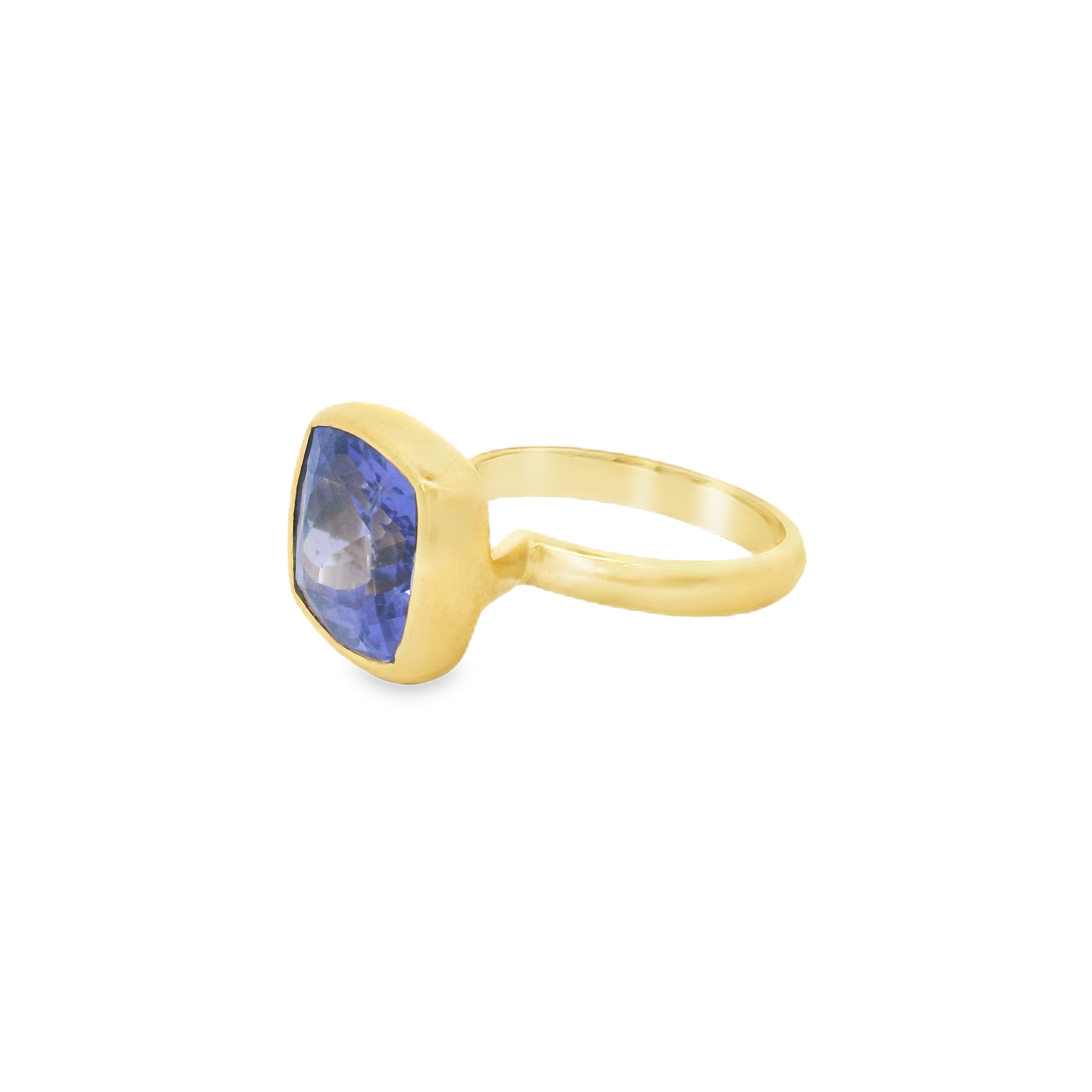 Anillo de oro de 22 k con tanzanita de 10 quilates