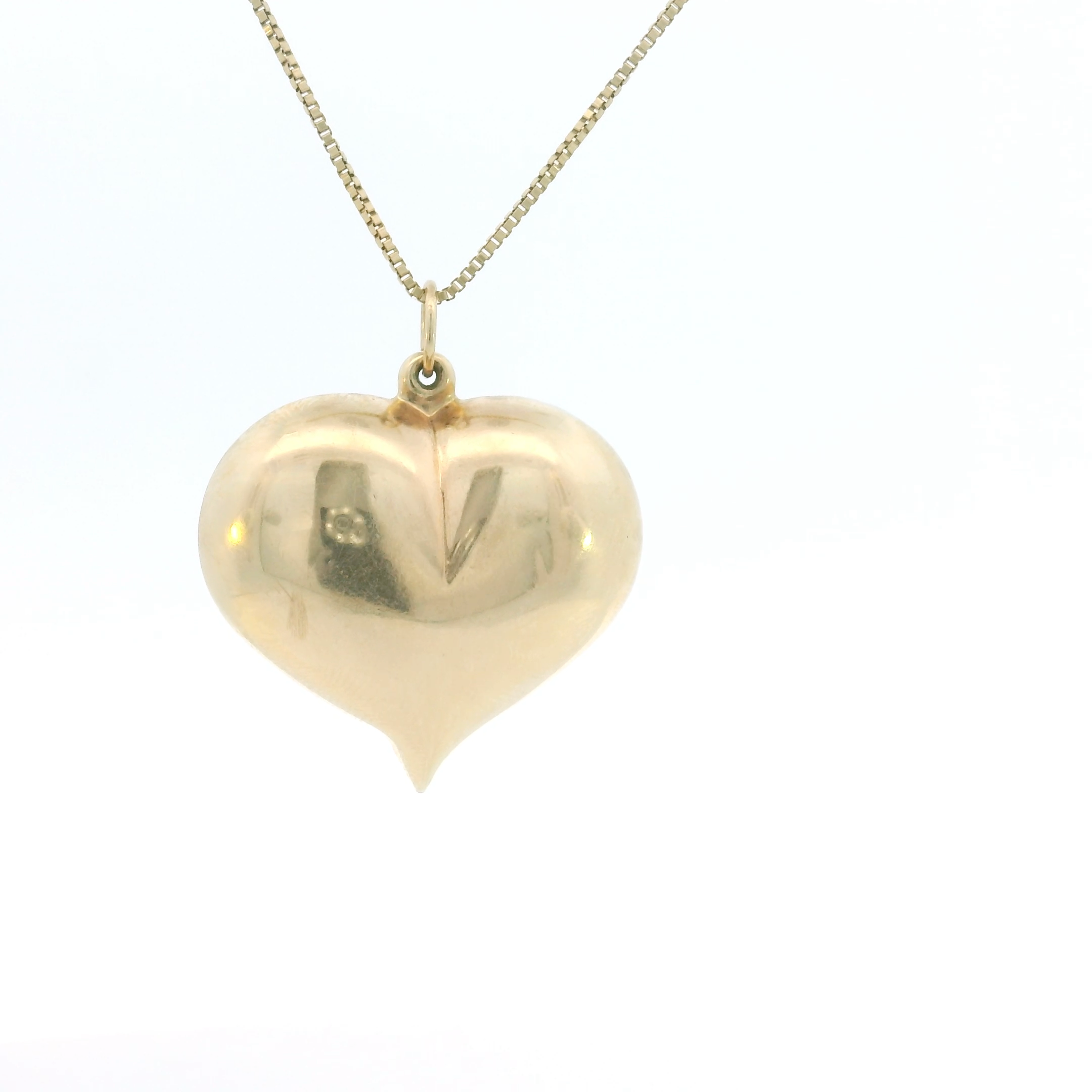 14k Yellow Gold Vintage Puffy Heart Charm