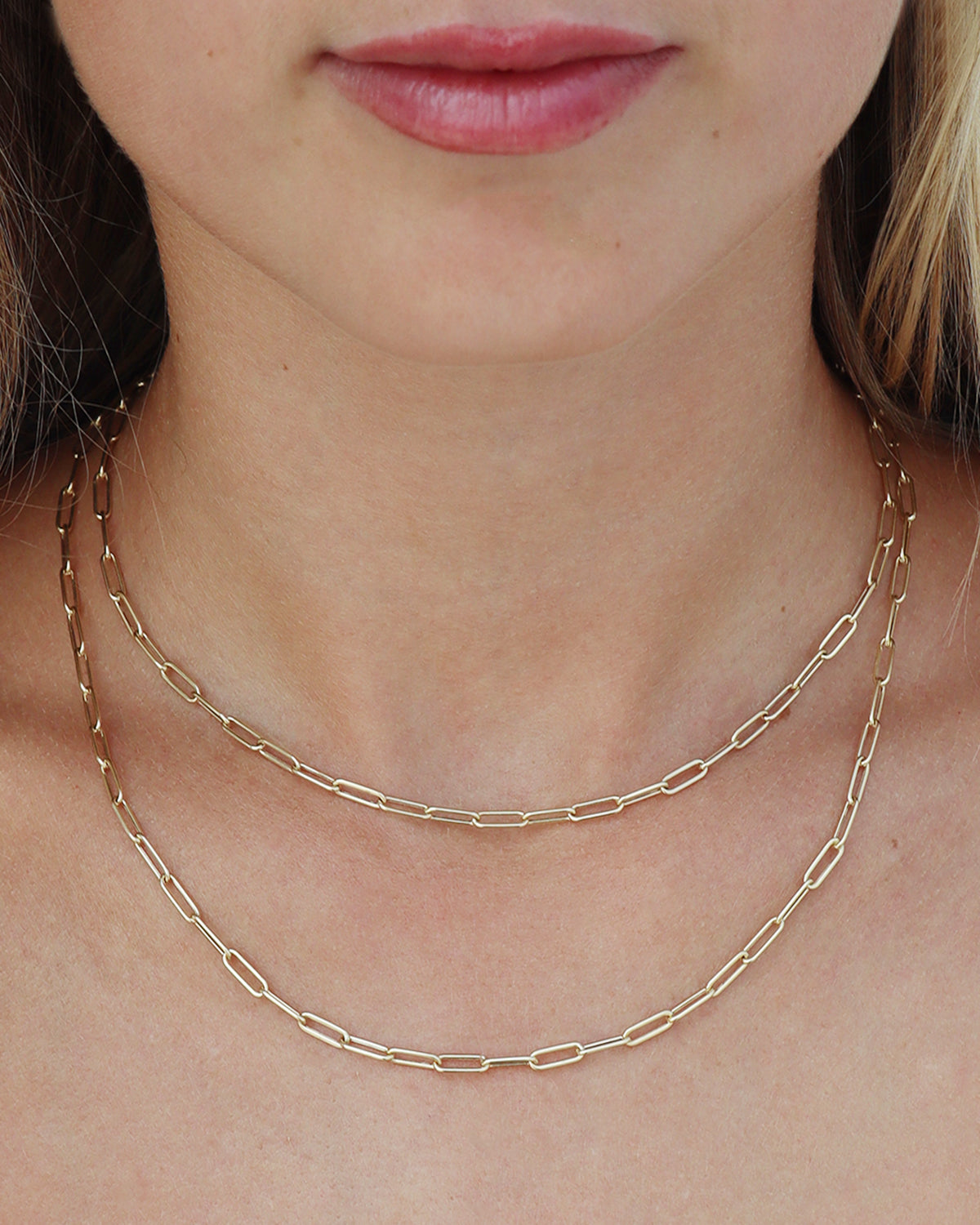 Cadena clásica con clip de oro amarillo de 14 k
