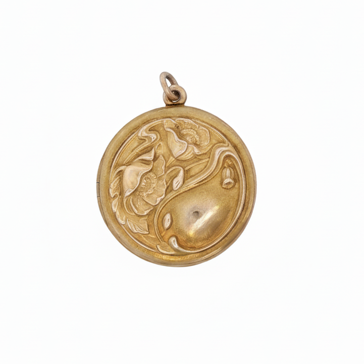 14k Yellow Gold 1910s Repousse Floral Disc Charm