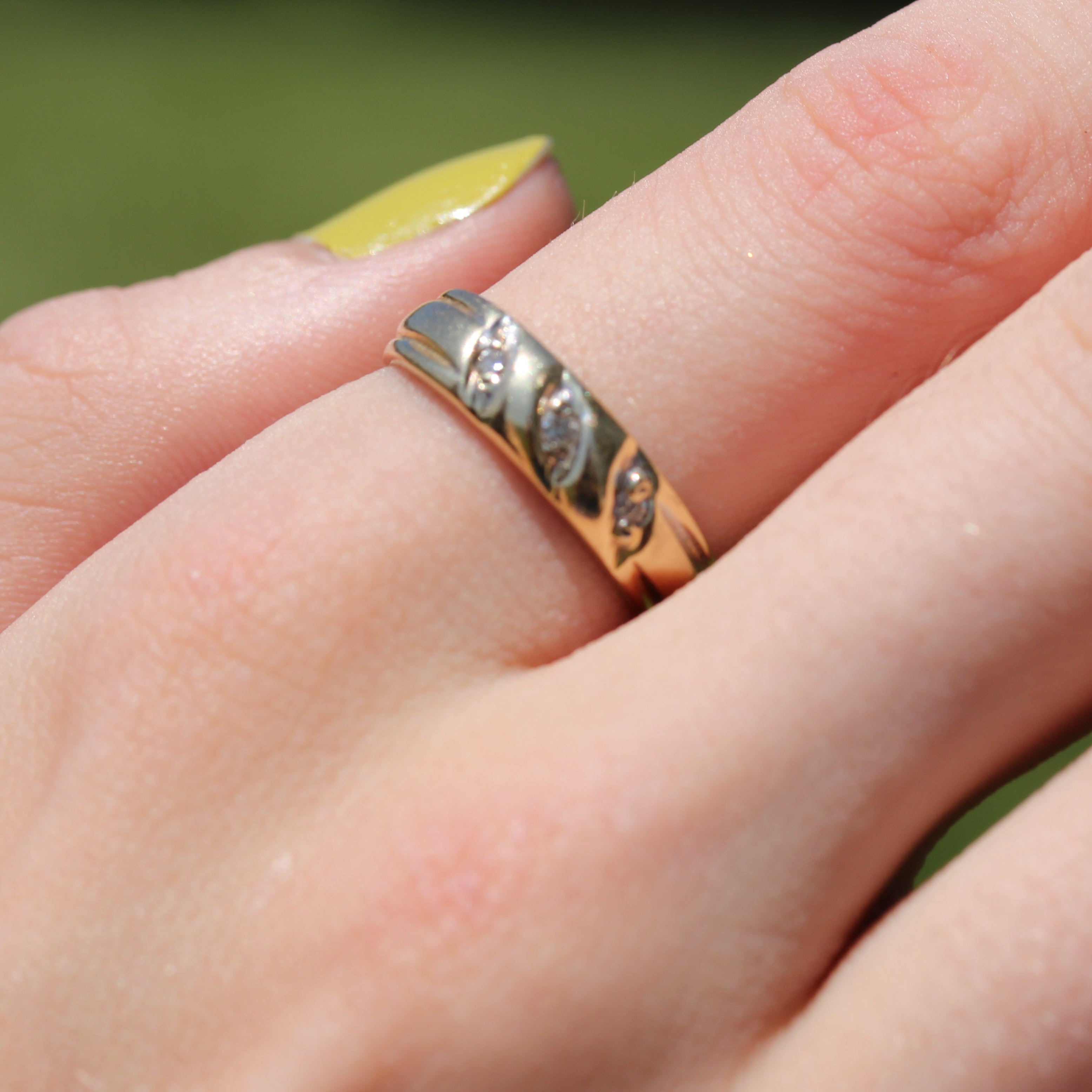 14k Yellow Gold Vintage Diamond Band Ring