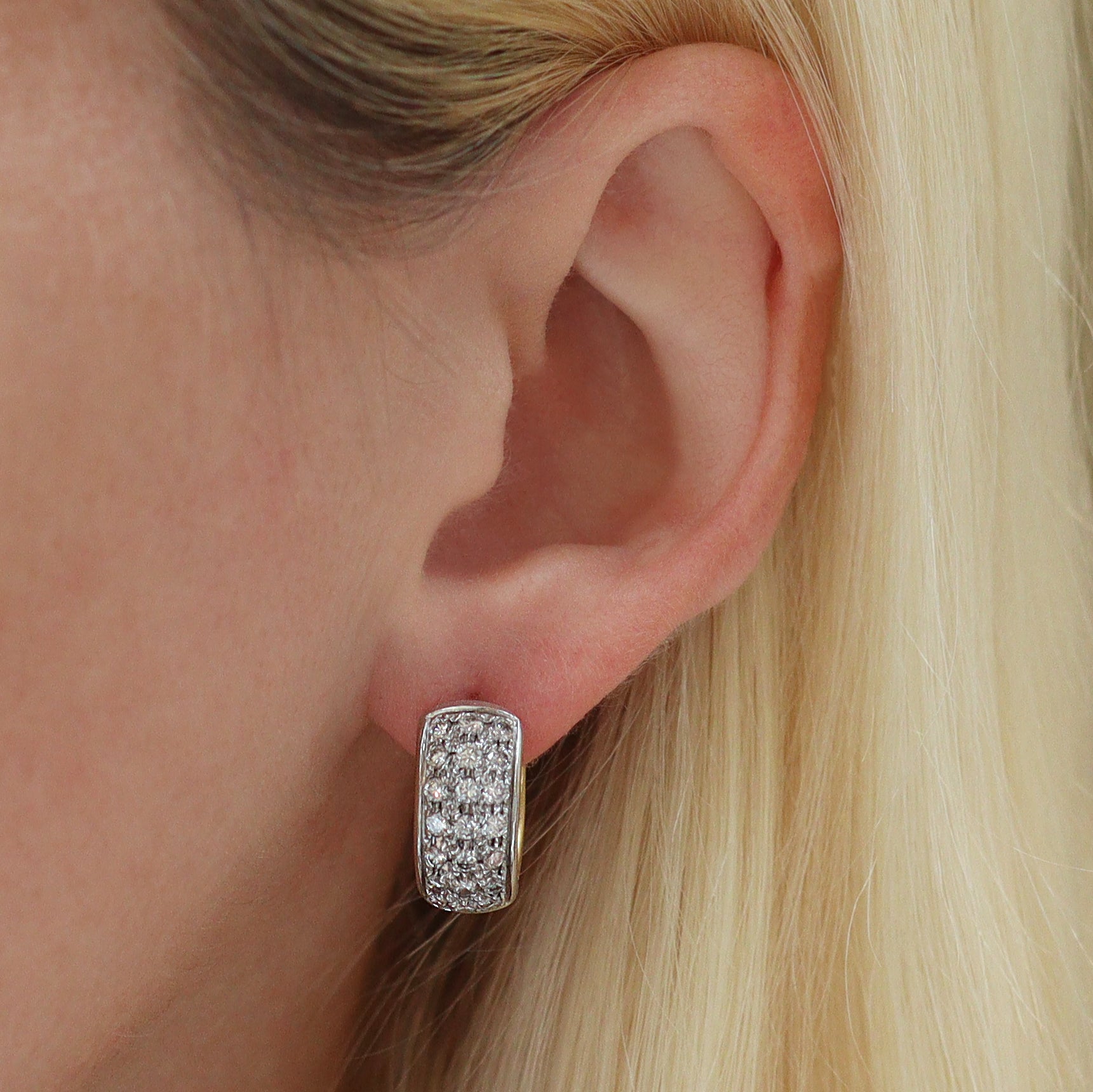 Aros vintage de oro de 18 quilates con diamantes