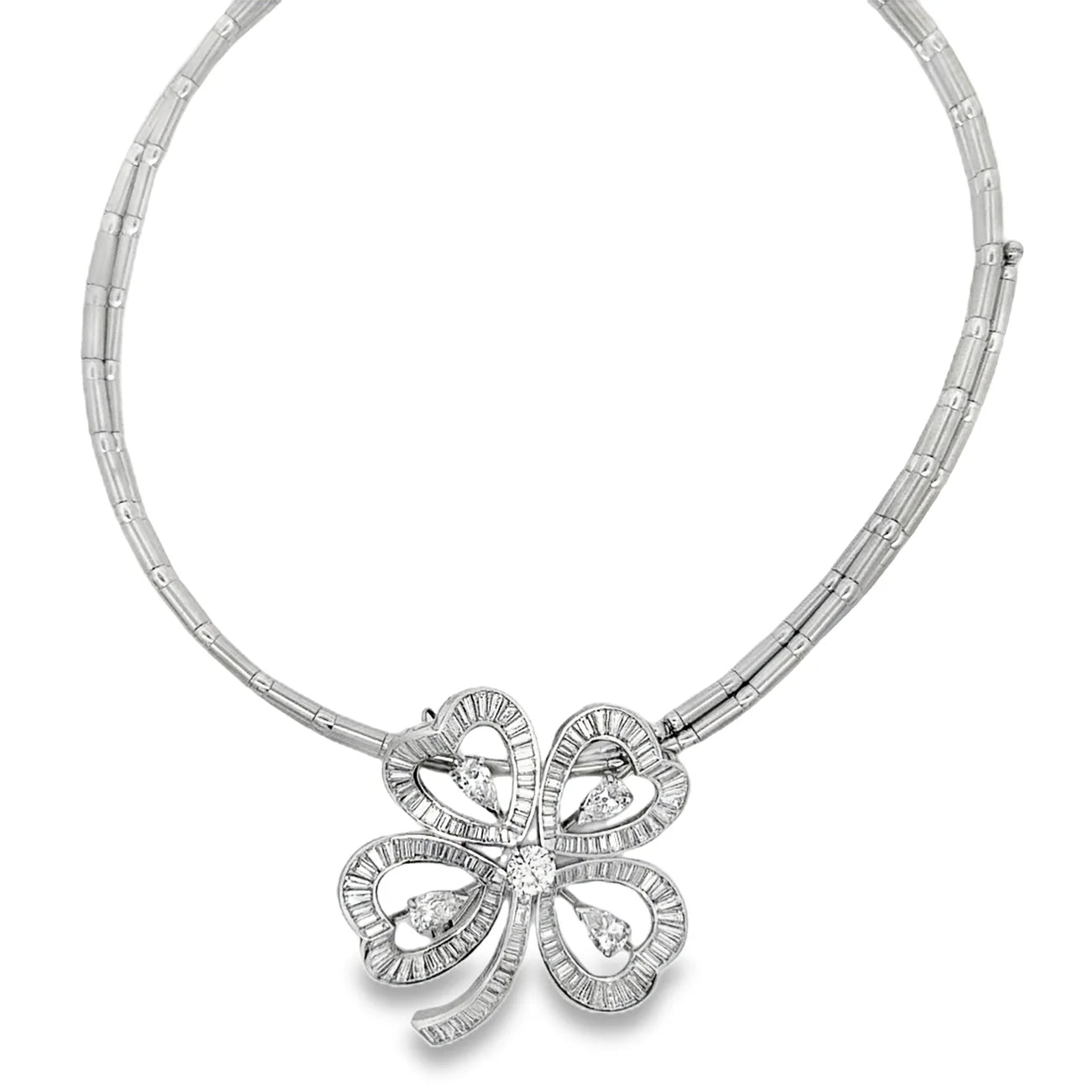 Platinum Vintage 1980s 6 1/2 carats Diamond Clover Brooch Pendant
