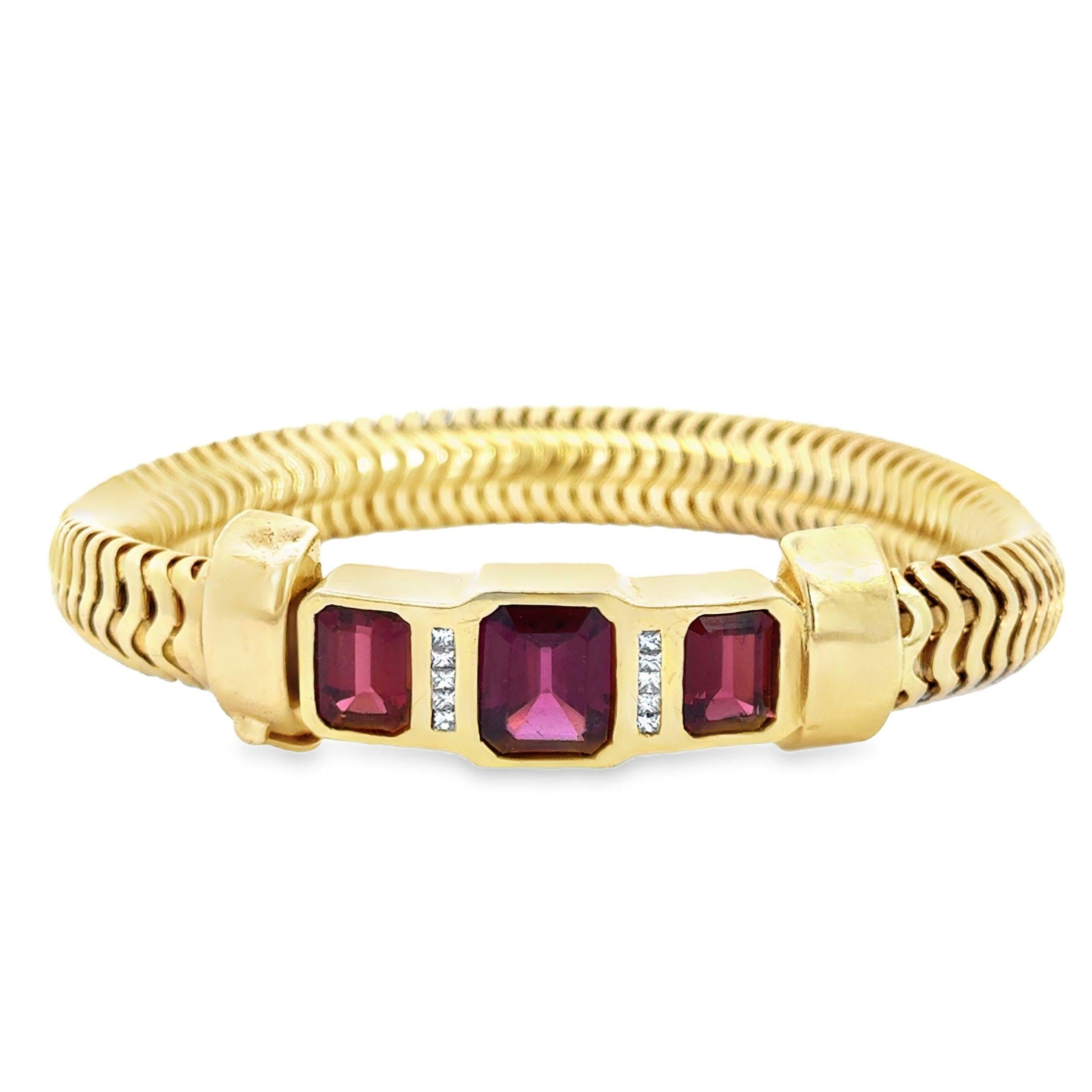 Retro 1940s 14k yellow gold vintage tubogas bracelet with ~4.00 ct garnet and diamond accents