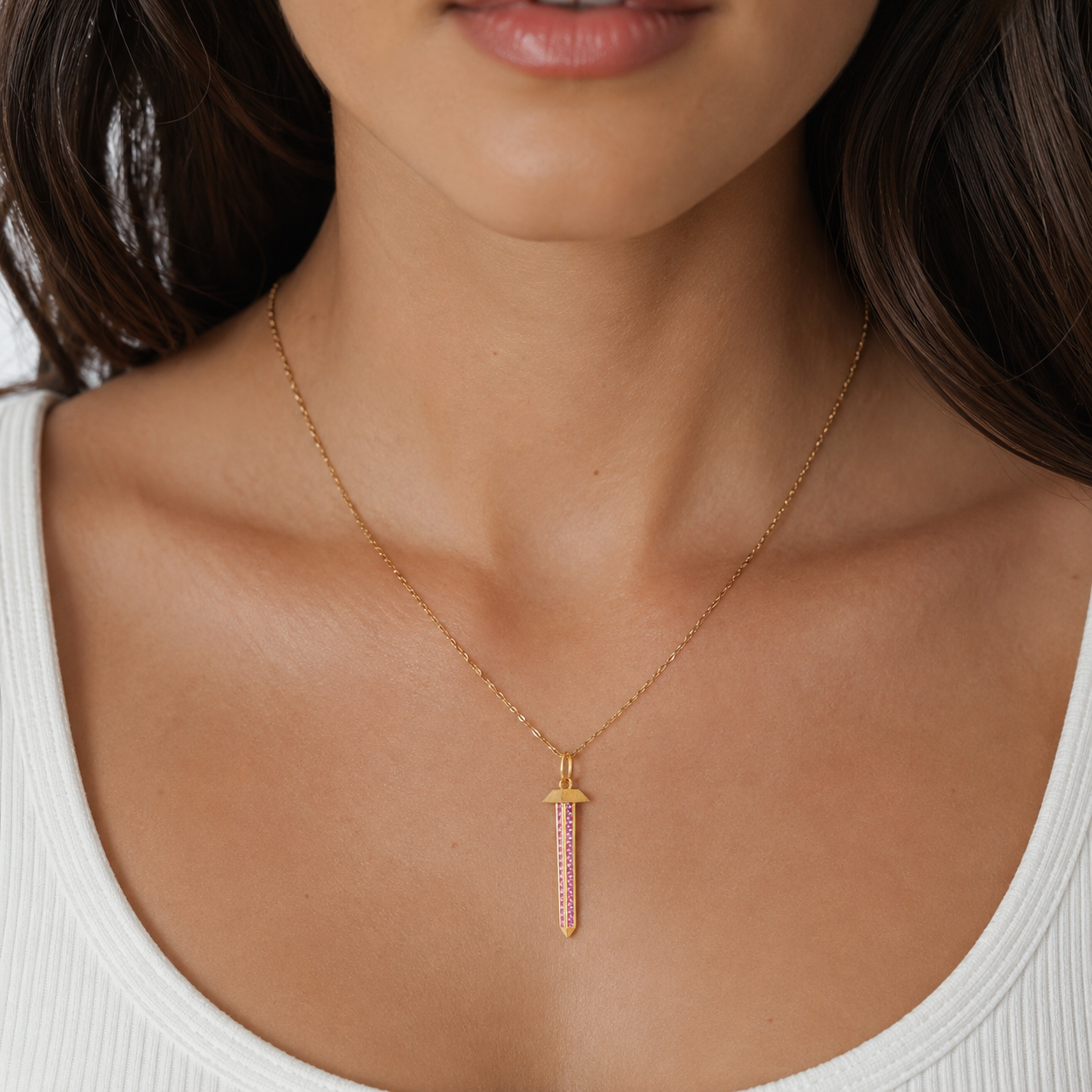 18k Yellow Gold Vintage Four Sided Pink Sapphire Horseshoe Nail Charm Pendant