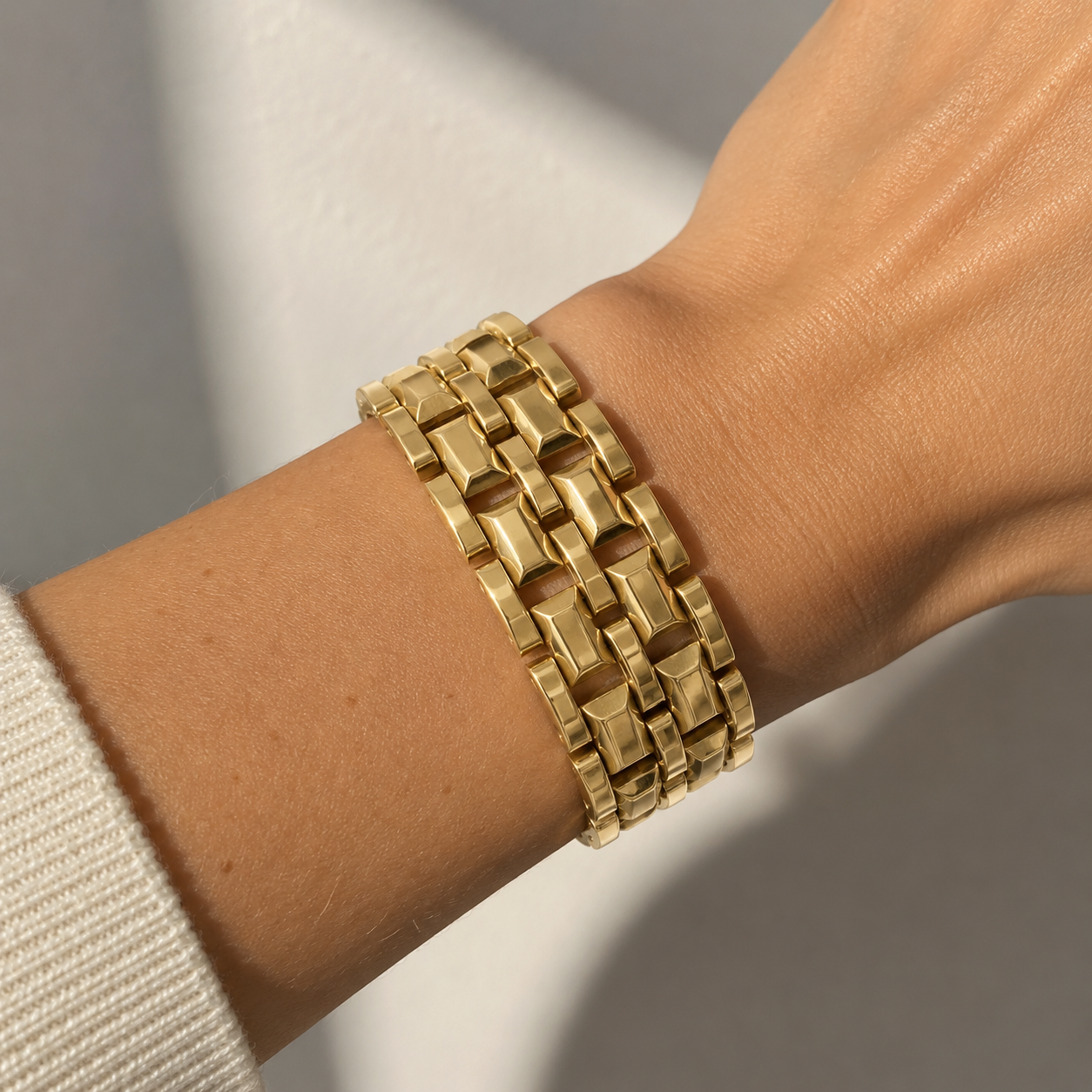 14K Yellow Gold 1940s Retro Tank-Style Geometric Link Statement Bracelet
