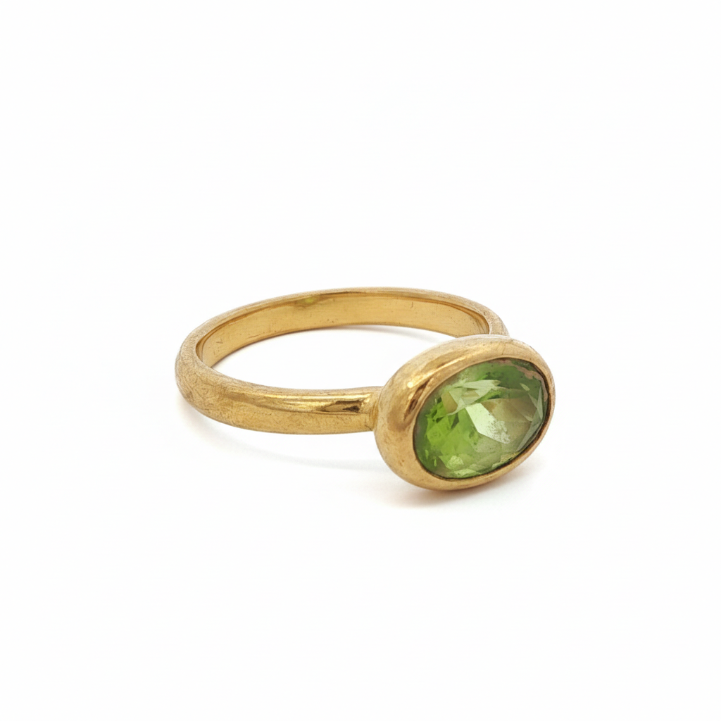 22k Yellow Gold Green Peridot Ring