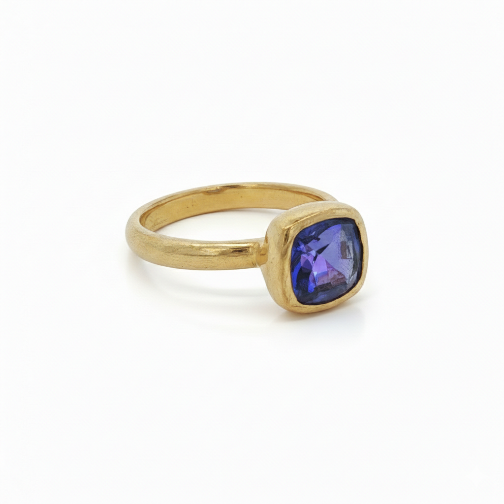 22k Yellow Gold Tanzanite Ring