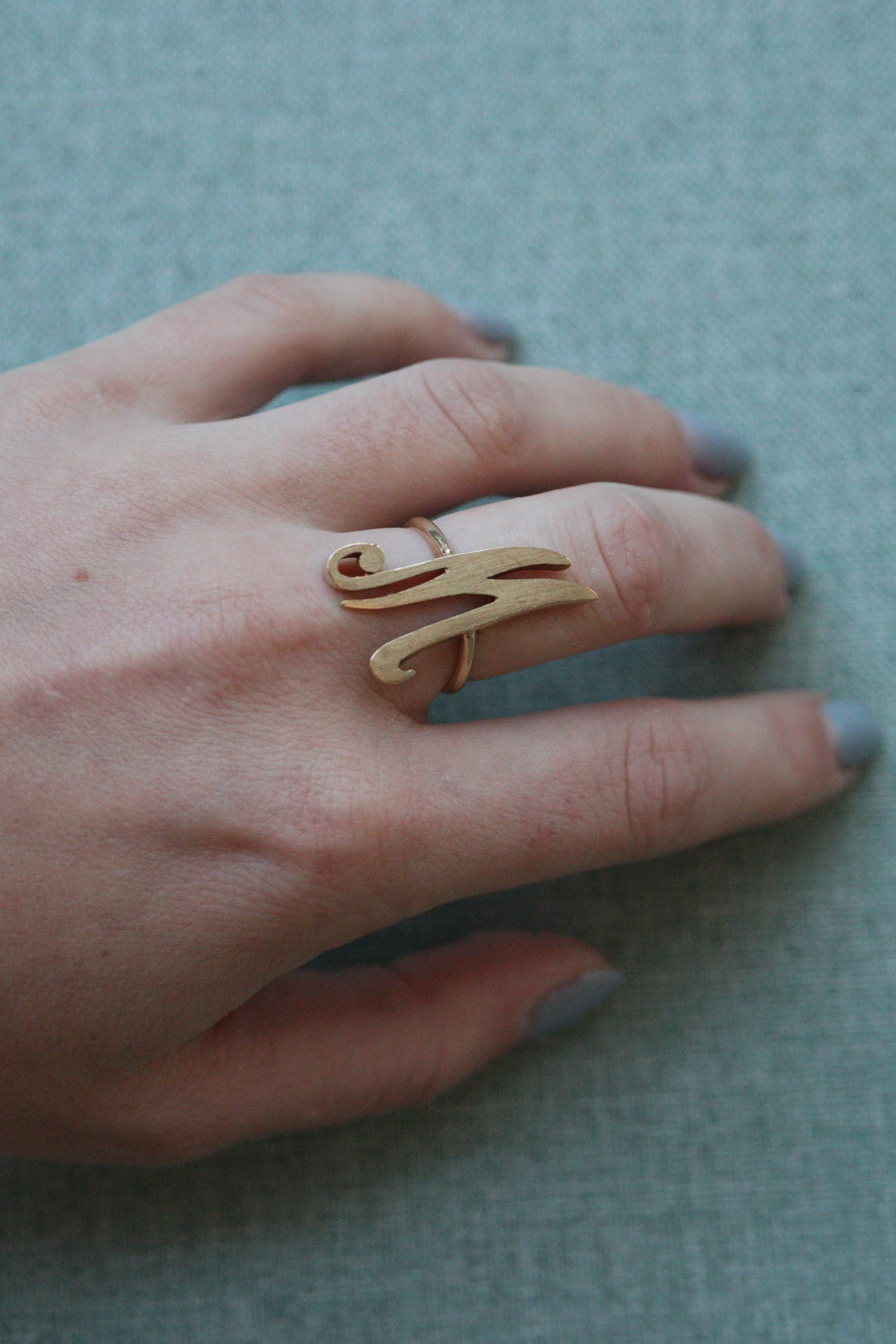 14k Yellow Gold Vintage "M"  Ring