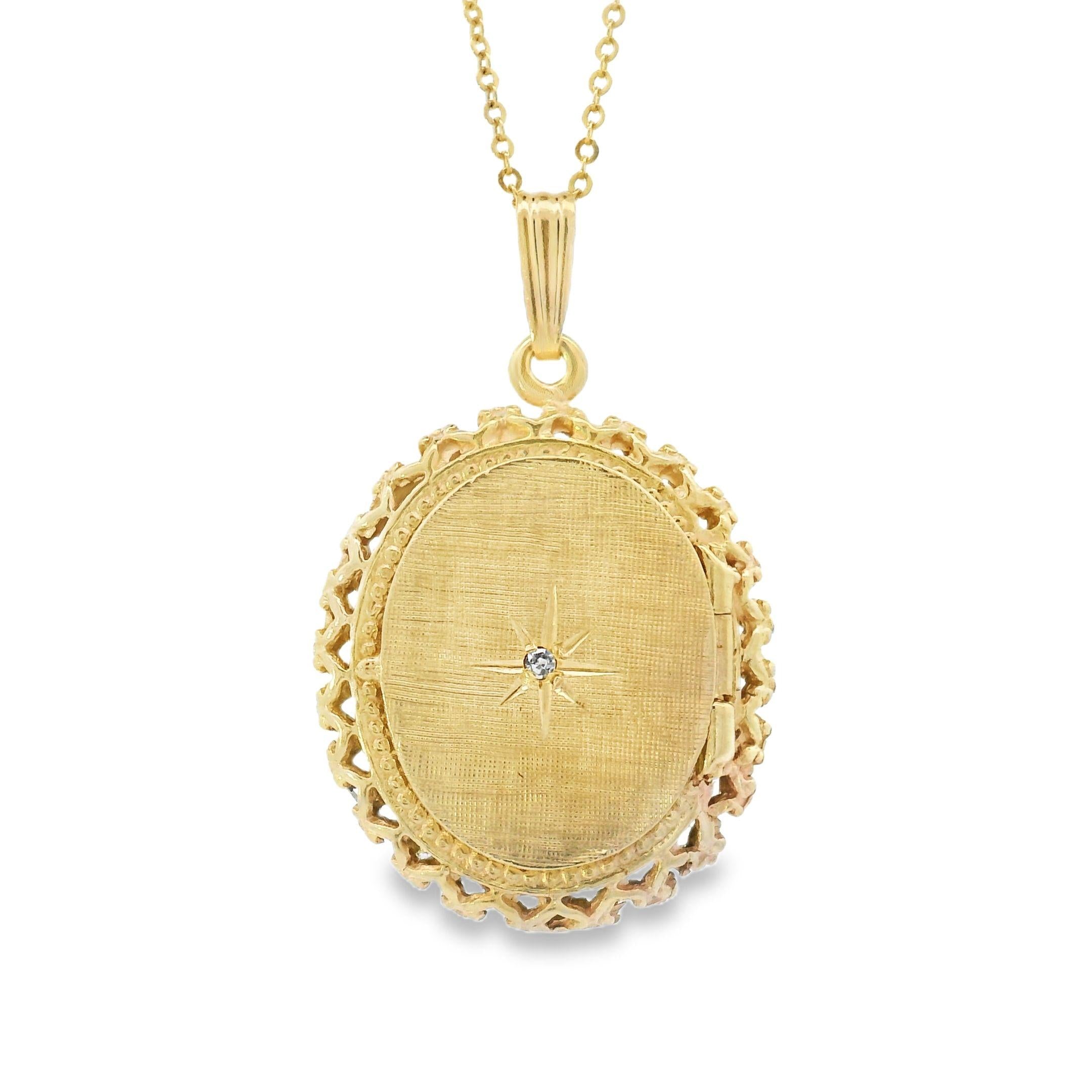 Vintage Oval 14k Gold Locket