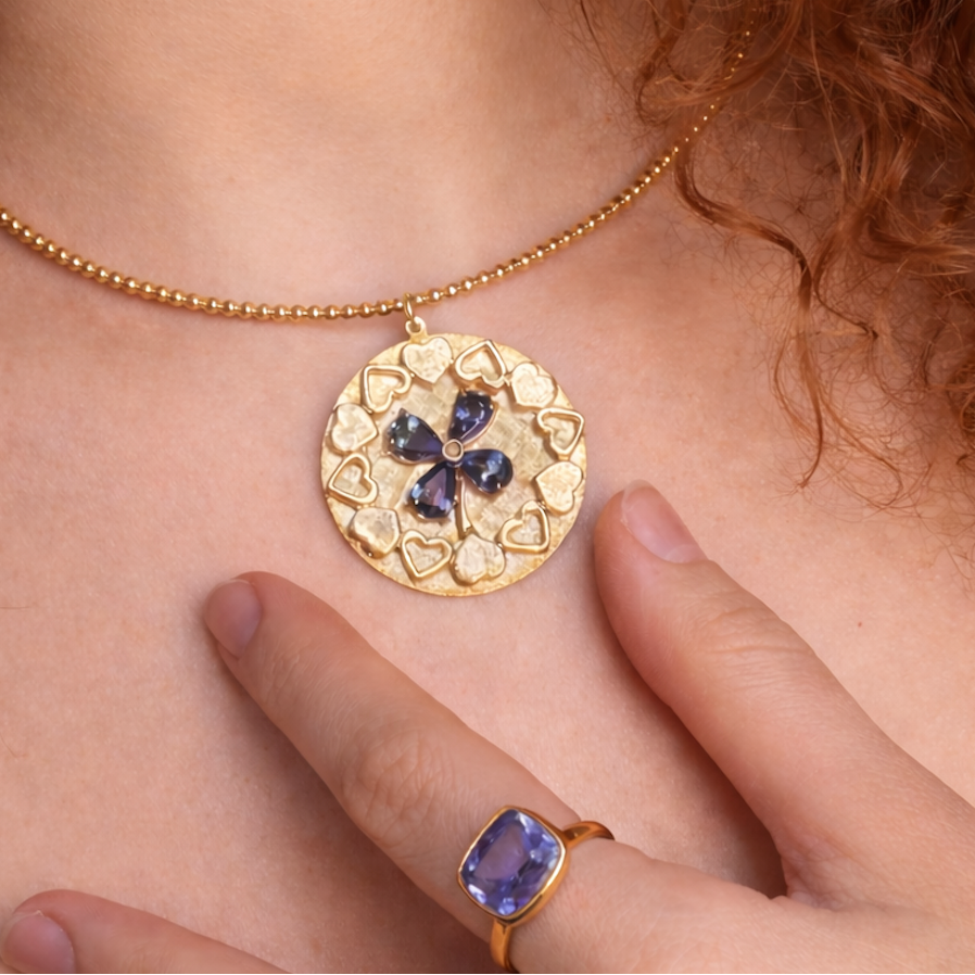 Anillo de oro de 22 k con tanzanita de 10 quilates