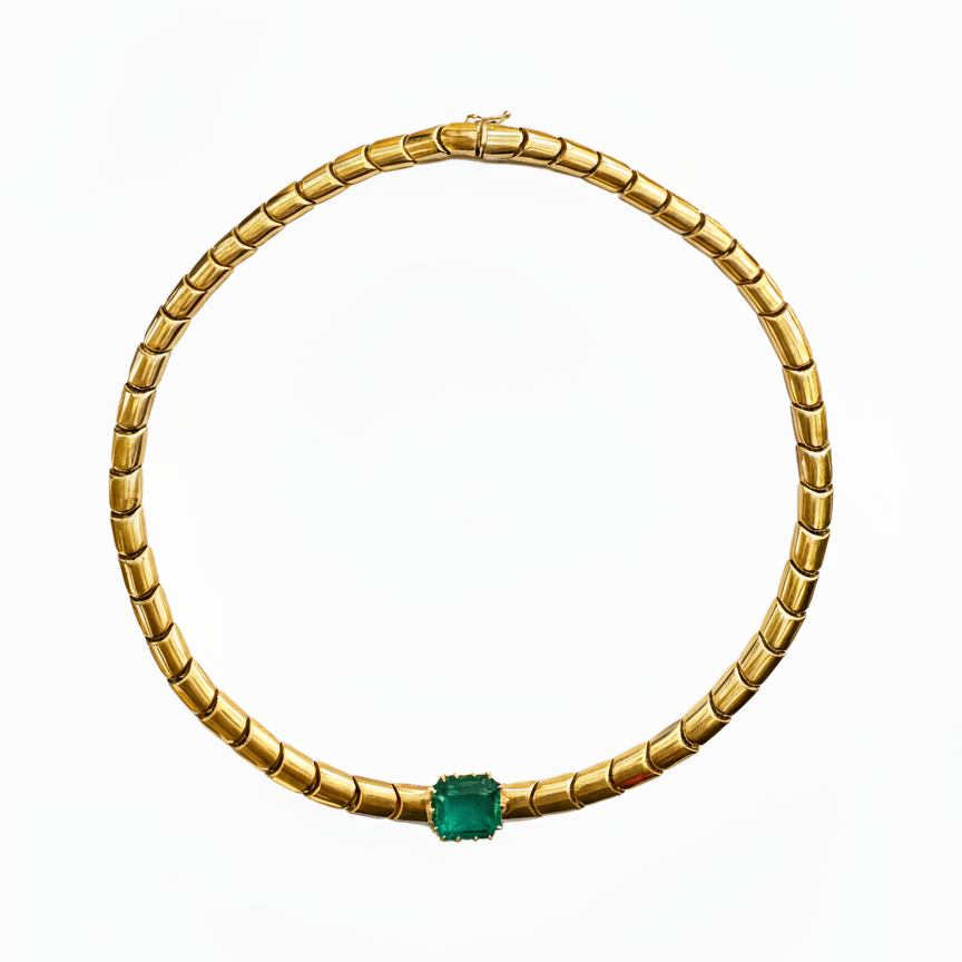 1970s 18k yellow gold vintage emerald necklace – front view
