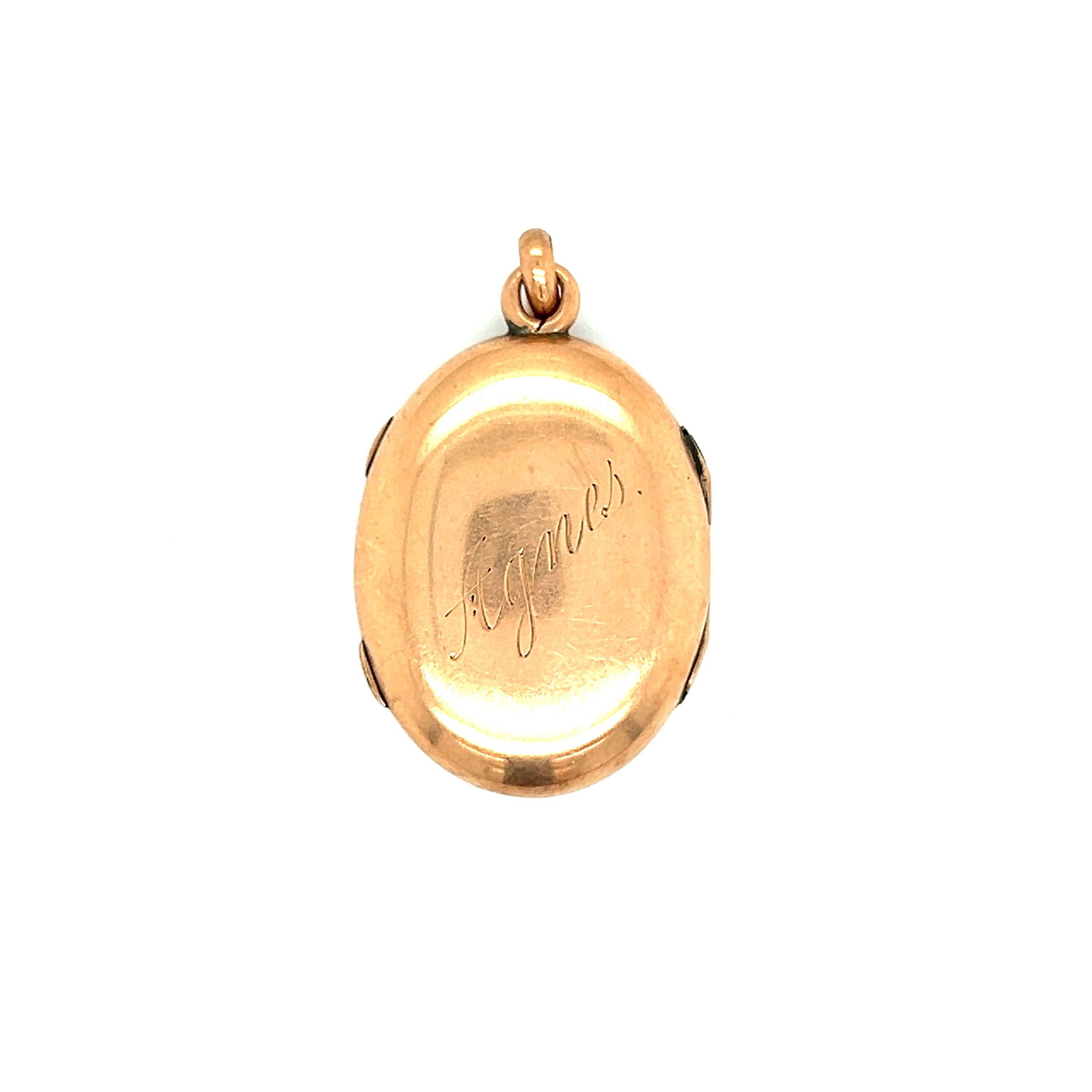 Vintage Oval Black Embellishment 14k Gold Locket