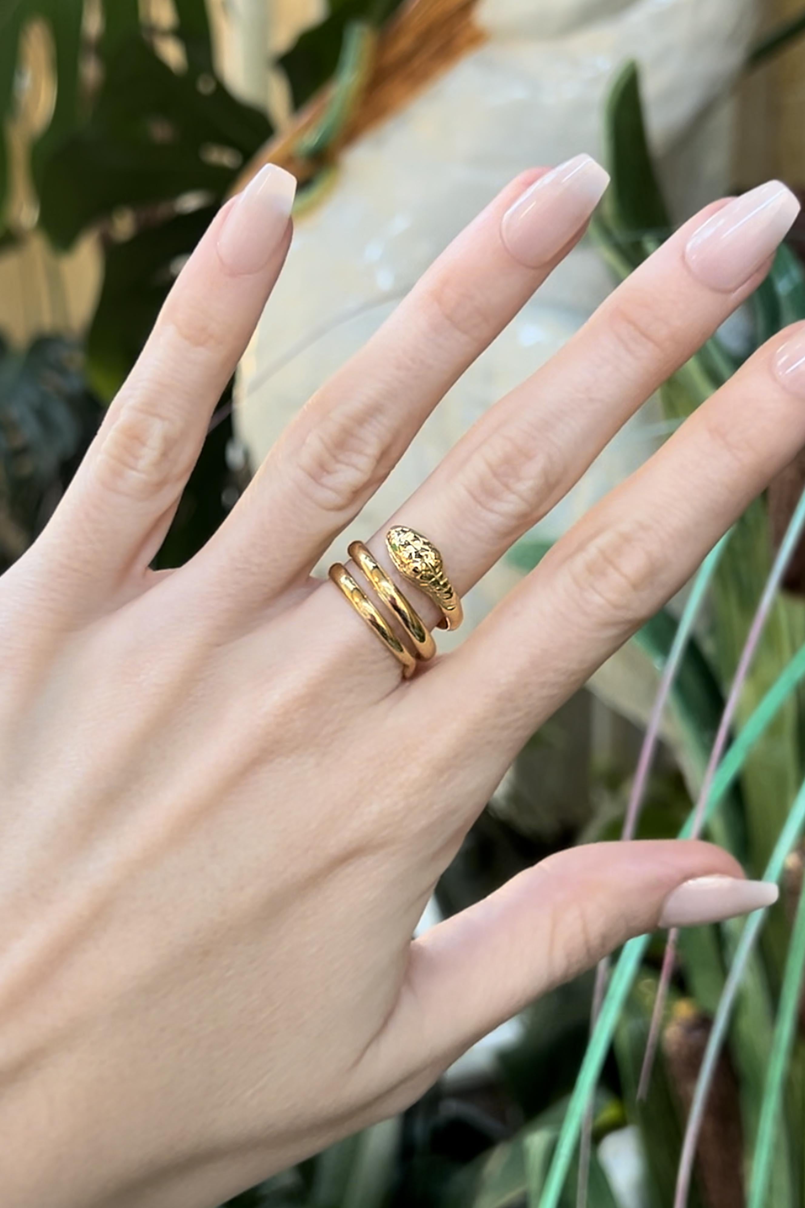 Vintage Snake 18k Gold Ring